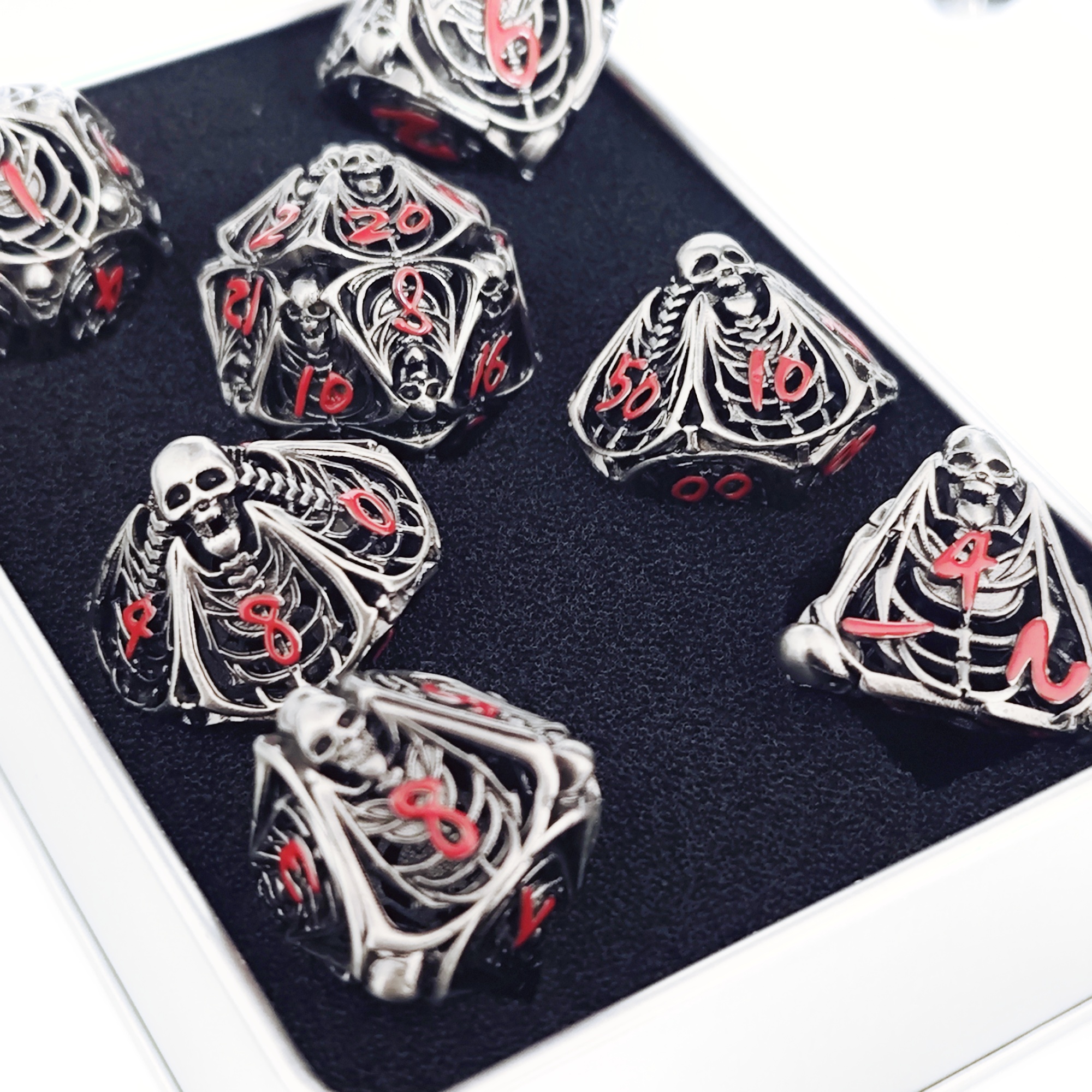 Hollow Metal Skeleton Zombies  - Board Game Zombies 리뷰 및 가격